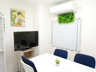 、