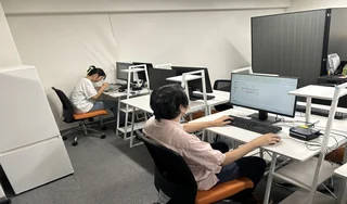 職員_オフィスの様子_南森町