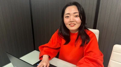 南森町オフィス_スタッフ写真_河合ゆきのさん